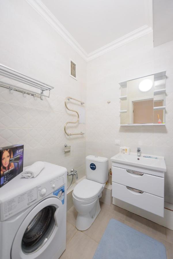 Apartment светлая уютная 1ком в центре Almaty
